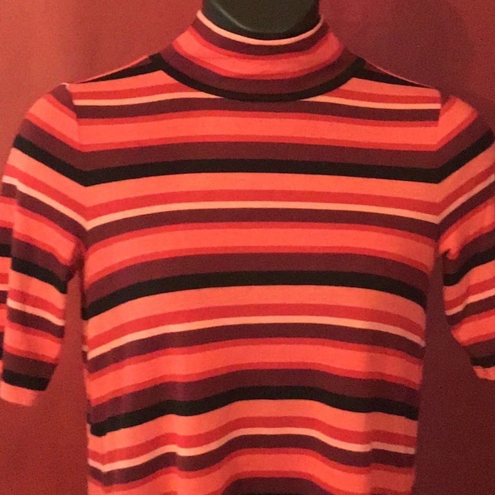 NWT LOFT TURTLENECK TOP SIZE S - Picture 2 of 4